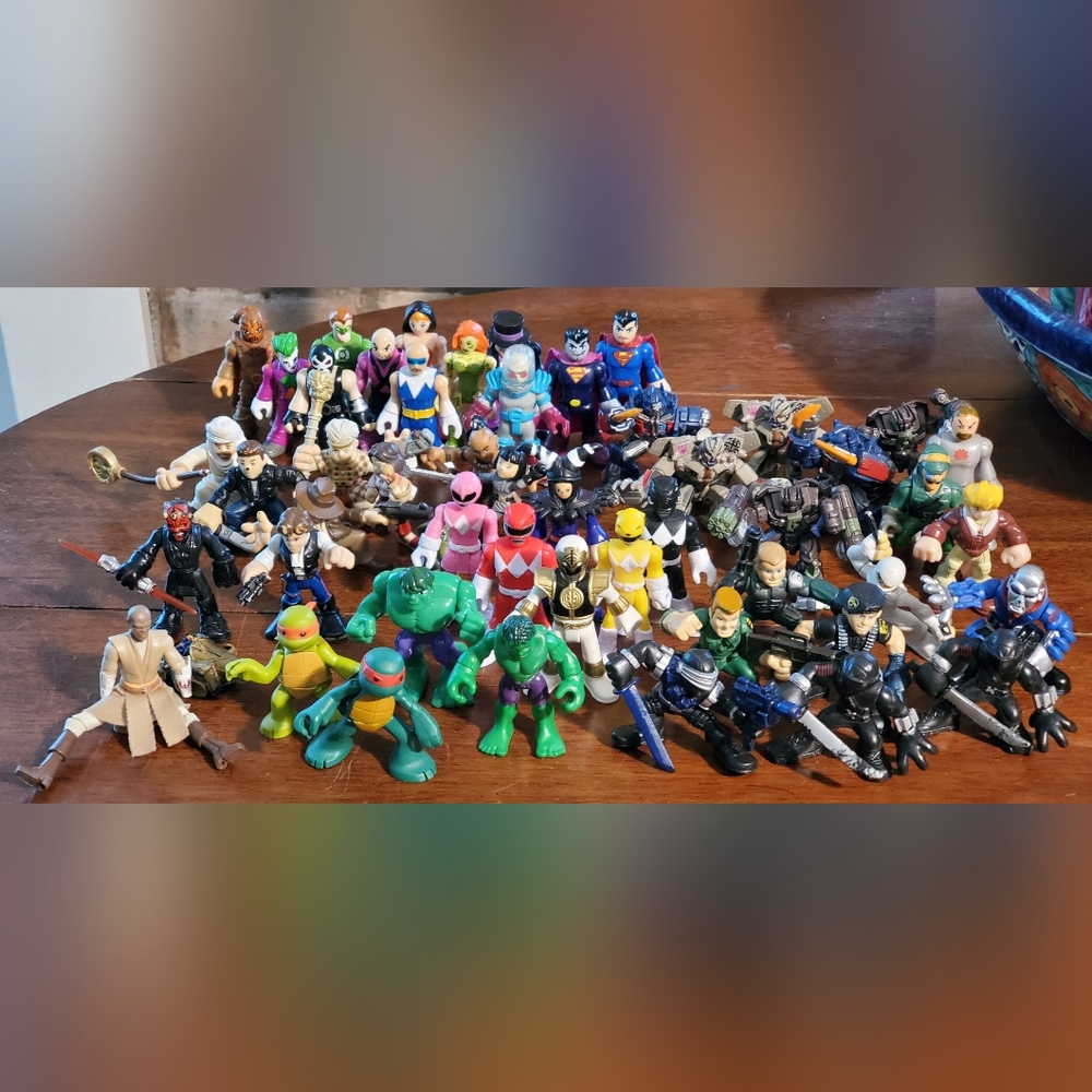 51 mini figures figurines toys